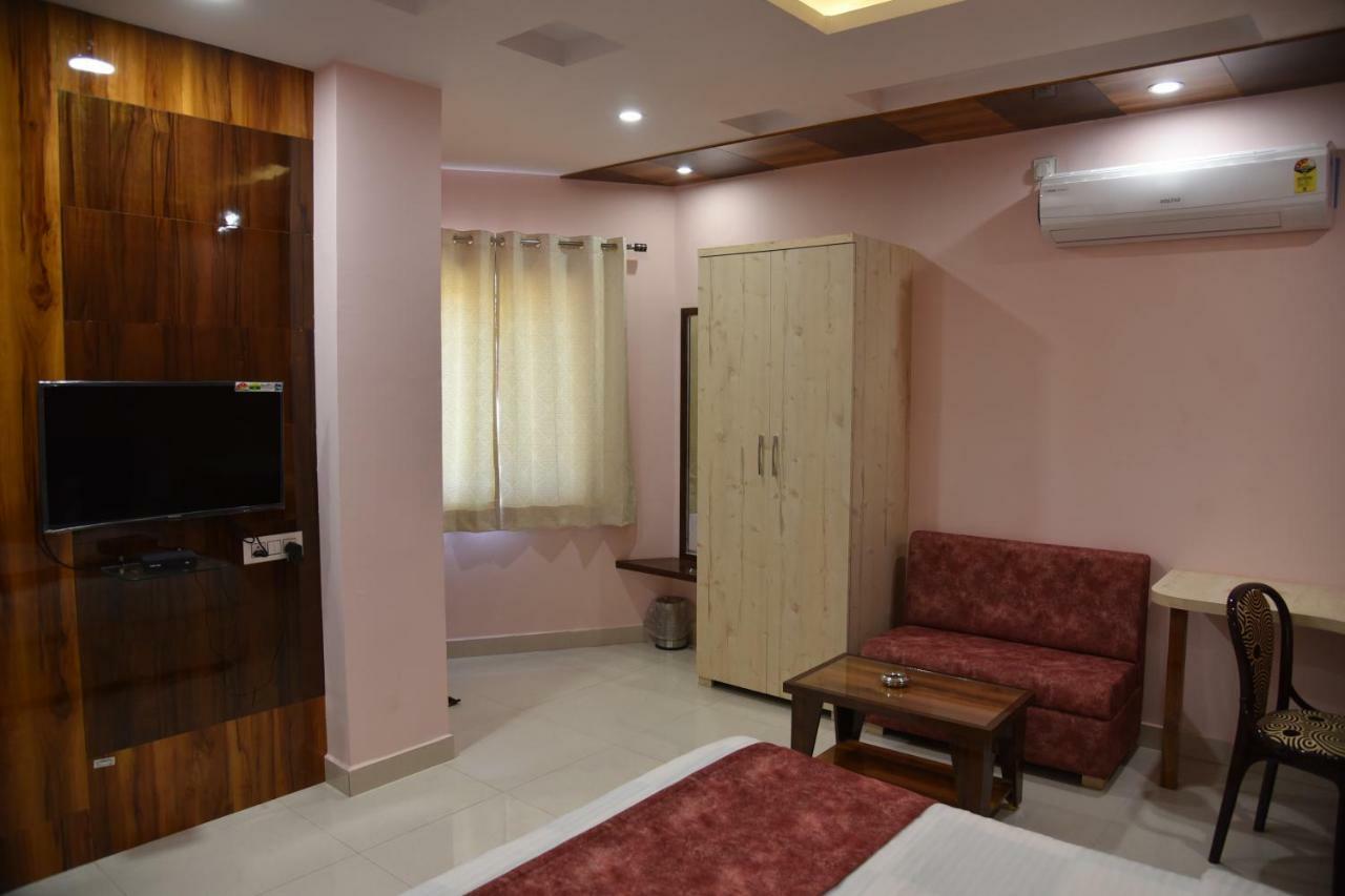 Hotel Pushpanjali 博帕尔 外观 照片