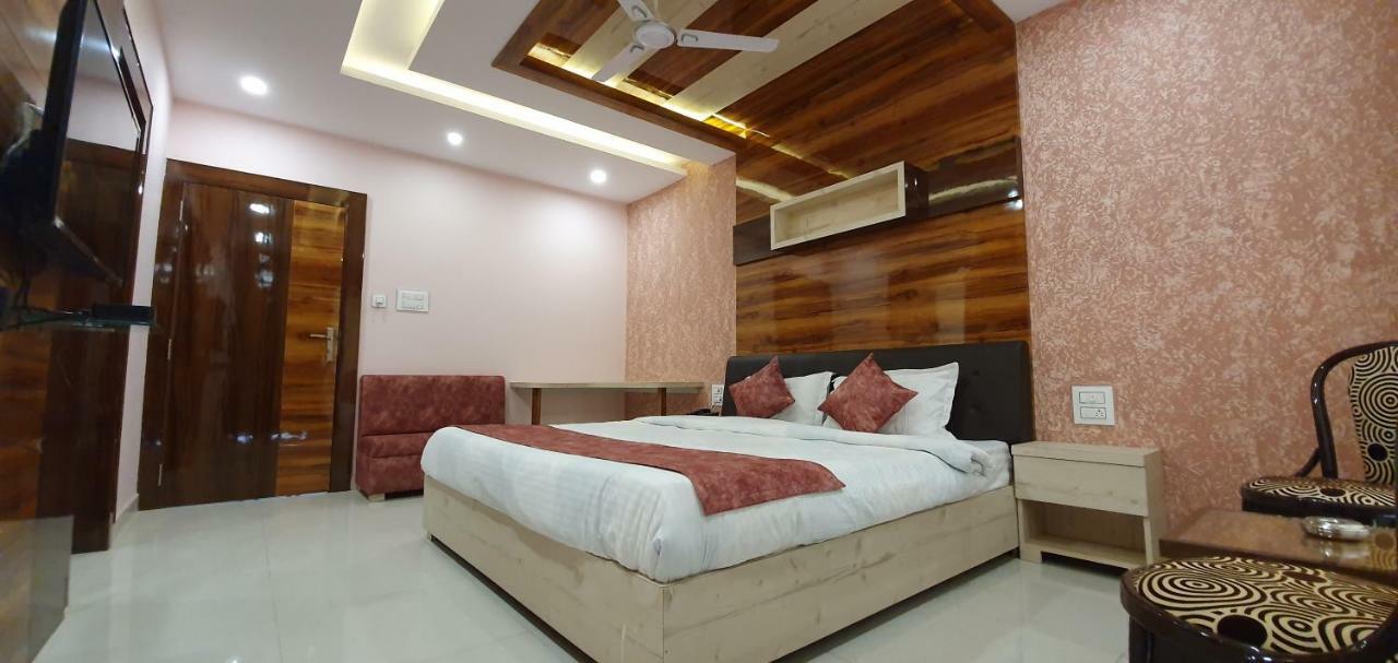 Hotel Pushpanjali 博帕尔 外观 照片