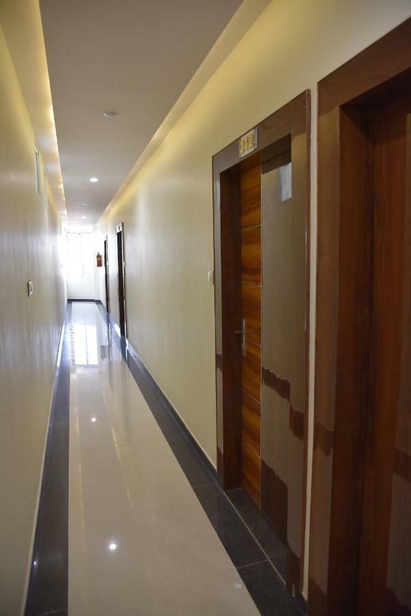 Hotel Pushpanjali 博帕尔 外观 照片