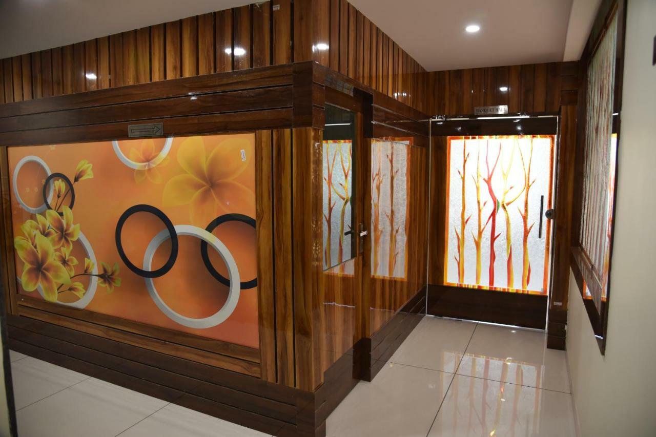 Hotel Pushpanjali 博帕尔 外观 照片